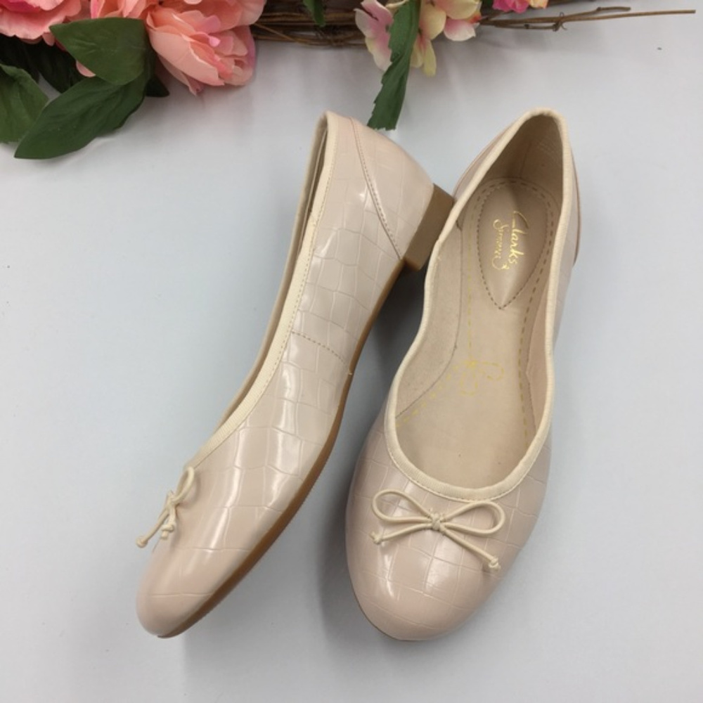 NWT Clarks Couture Bloom Nude Pink Ballerina Flats - Picture 2 of 8